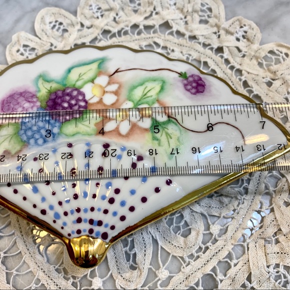 Porcelain Fan Shaped Trinket Box Vintage - Picture 8 of 9